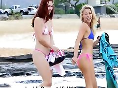旋律和莉娜女同性恋辣妹作用淘气在公共