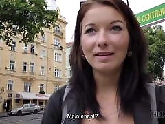 hunt4k. denisse kommt nach prag, um spaß zu haben