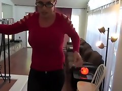Remote Control Goldie