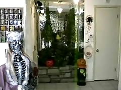 Young Vampire Mistress Fuck Old Pervert Slave