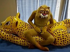 feline frolics - peeing naked in toilet iw cheetah yiffed by werelion