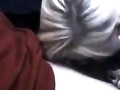 青少年的高潮上的家伙