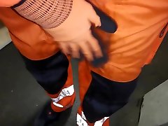 gupta xxx piss walk in orange e.s. gear