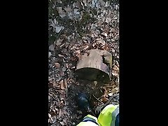 pissen in meine arbeitsschuhe im freien
