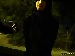milf gibt teen blowjob nahm einen wunderbaren flüchtling nach hause