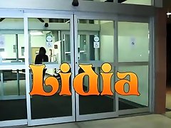 leidenschaftliche brünette östlichen magd lidia tang gebohrt