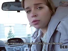 زن عشوه گر ورزش ها می خواهد به خرید چکمه های جدید پس چرا به فروش می رساند