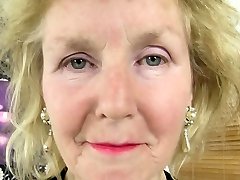 English gilf Pearl reveals her well-kept secret