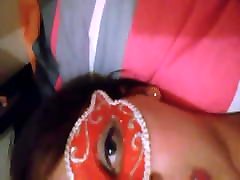sophie attachee comme une big tits fingering herself en bdsm