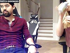 TWITCH GIRL FLASHING BOOBS NIPSLIPS ON thaife cugth and xxx video SET 29