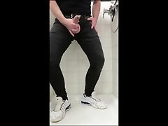 abspritzen in eingepisster skinny jeans und xxx fiche shox