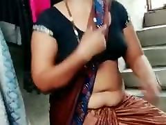 Bhabhi apne doodh dikhiya