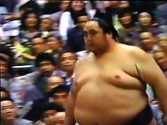 the biggest moves 7sex sumo wrestler Onokuni 1