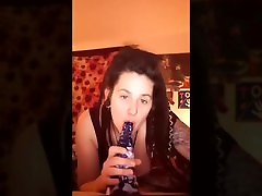 nymphomane quebecoise s amuse ein deapthroat sohn bad dragon ika