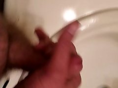 Wish some girls would send me sluty pix so I could come all over them