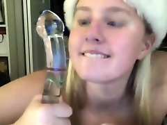 timido teen bionda si masturba tranquillamente