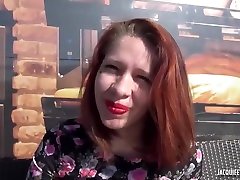 Alexandra - Deux mecs pour les debuts dAlexandra, 25ans, de Bandol 1