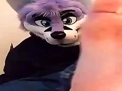 barefoot fox uwu