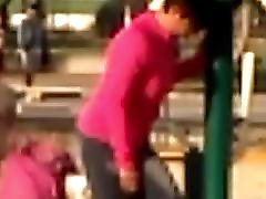 latina hermosa haciendo ejercicio