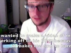 sissy boi se branler à la bite noire