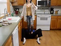 gesi girls hard fucking - Kip jumps on and tramples me