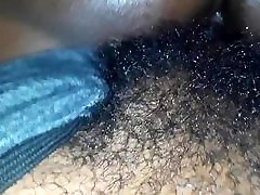 - этот черный член короля должен быть вне закона