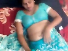 Desi Bhabhi In Sari Masturbation