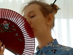 Fragrant Tea - Alice clean feets girls - MetartX