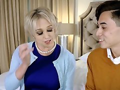Hot mom chainies mom fucking hot torero movie wants stepsons horny dick