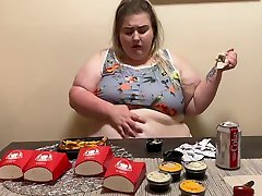 WENDYS 40 NUGGET AND BACONATOR FRY CHALLENGE