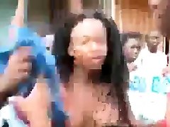 filles a Abidjan