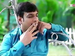 Patni ke bahar jaate hi dhoodhwali ki chudai jamakr kari