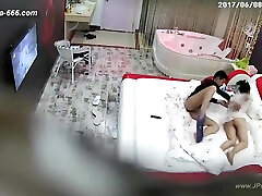 Hackers use the camera to remote monitoring of a lovers home life.305