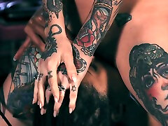naprawdę perwersyjna joanna angel i kira noir są całkowicie w lizaniu mokrych cipek
