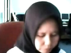 indonesia- ibu jilbab tudung depan webcam