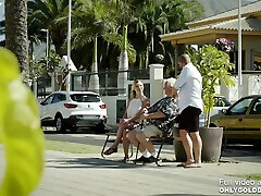در یک صحنه جدید توسط Golddigger-مری young and abuses و دختر خانم مونرو