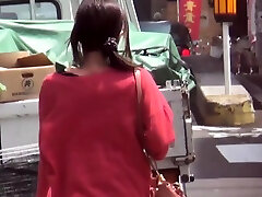 Japanese babe street pees