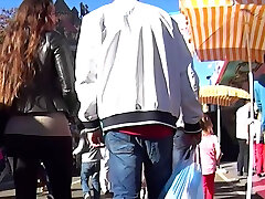 duży tyłek nastolatek w czarny spandex