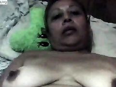mexikanische milf masturbiert