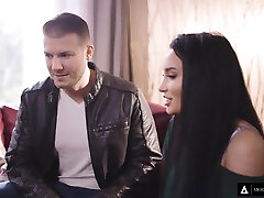 современные грехи - габи палтрова проглотила весь свой груз после первого сквиртингового оргазма!