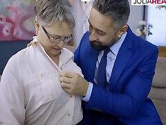 Oma Gerda 69, Gibt Nochmal Richtig Gas Mit 30jaehrigem Gut Gebautem Fitness Trainer