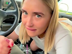 Winona Riley Sucked Dick In A Car