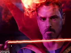la chatte de mme marvel a une merveilleuse rencontre avec la bite du dr strange