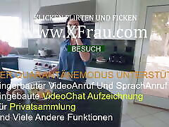 Stiefmutter hat mir gezeigt, wie Frauen ficken sollen