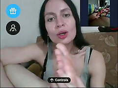 je suis venu trop vite sur sa webcam de pieds sexy