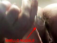 troudle butt moglie si infila cose nel culo