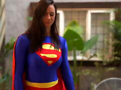 Superheroine