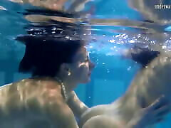 Underwater – sexiest babes ever touching tits