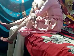 Bhabhi ko卧室我chod diya