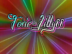 toxiclilly88 cam clip 8-olio mostra